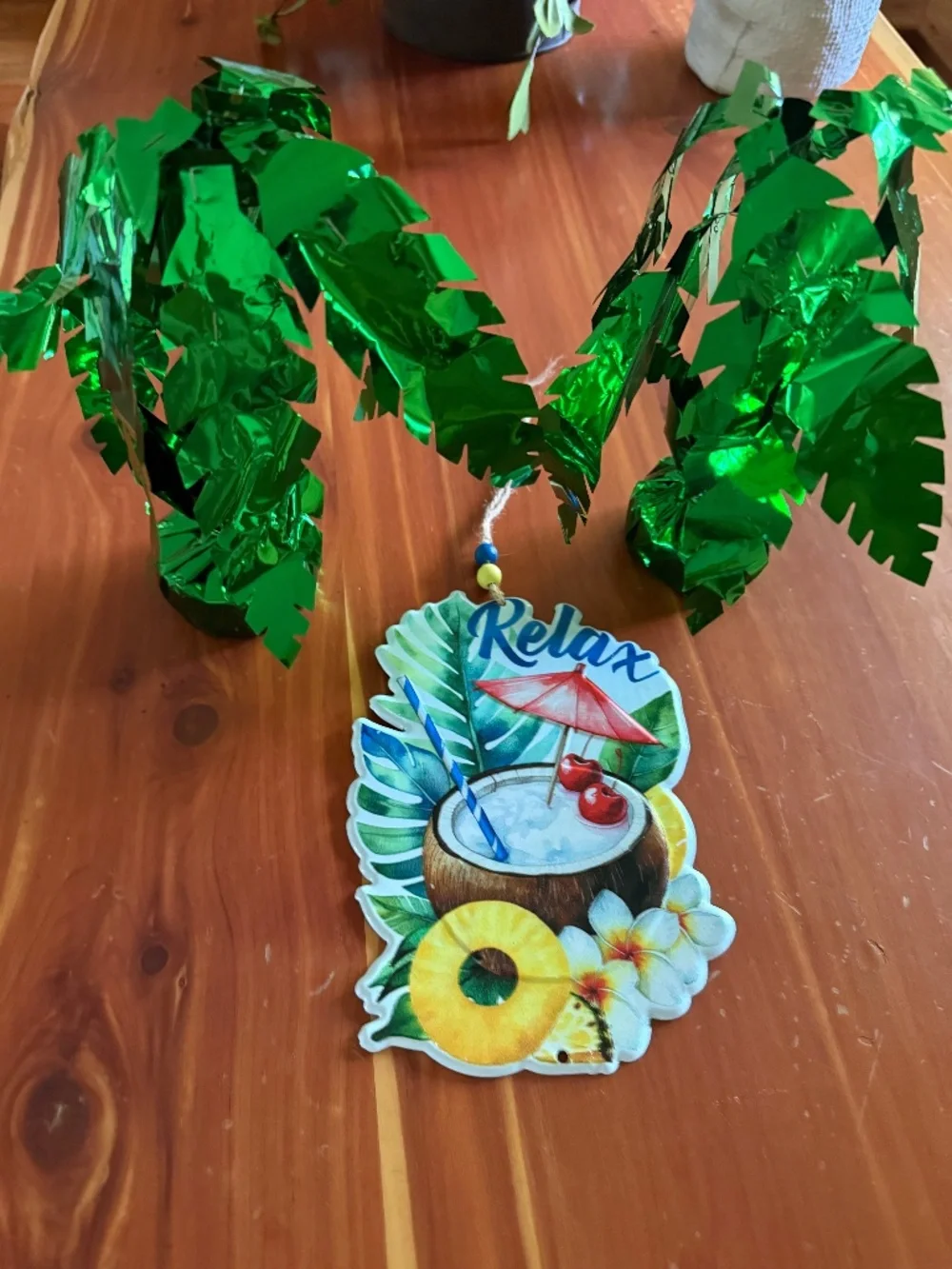 Lot of 7 pc Hawiian beach luah party decor